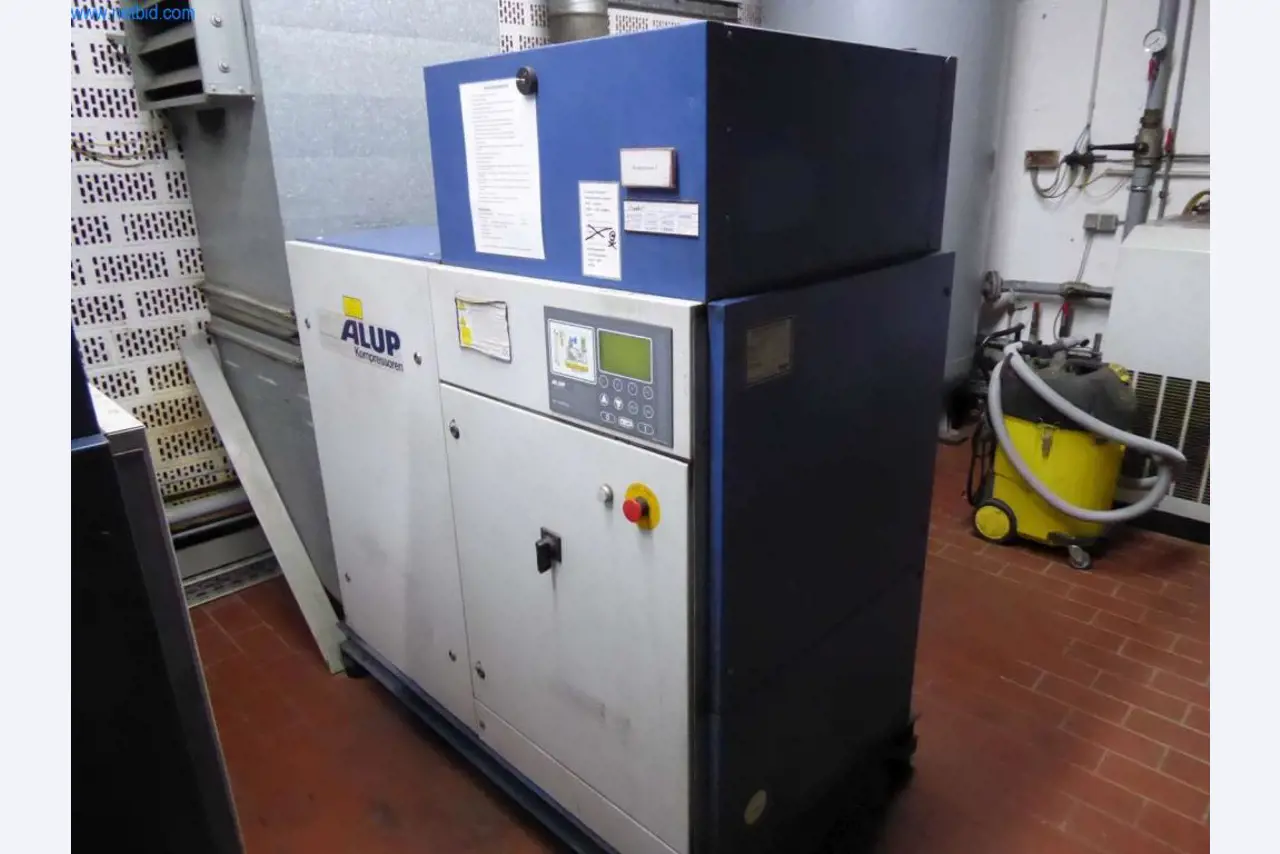 Máquinas e equipamentos numa gráfica-9