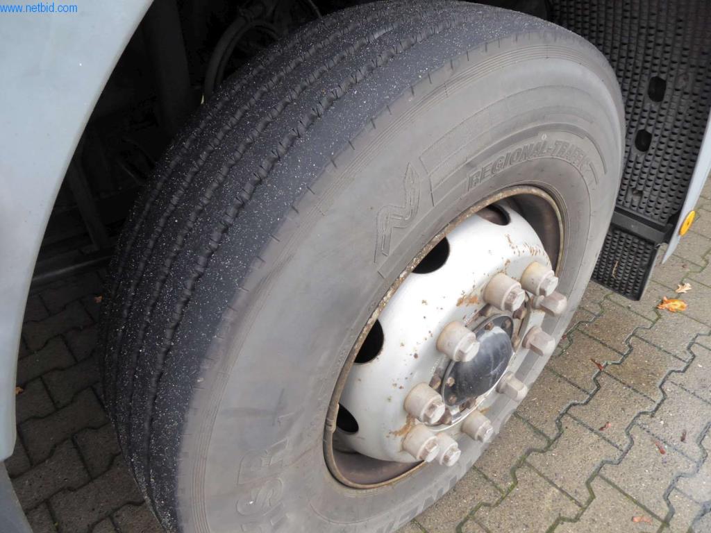 Máquinas e equipamentos numa gráfica-13