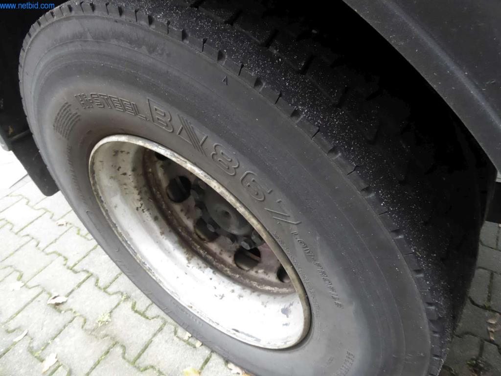 Máquinas e equipamentos numa gráfica-4