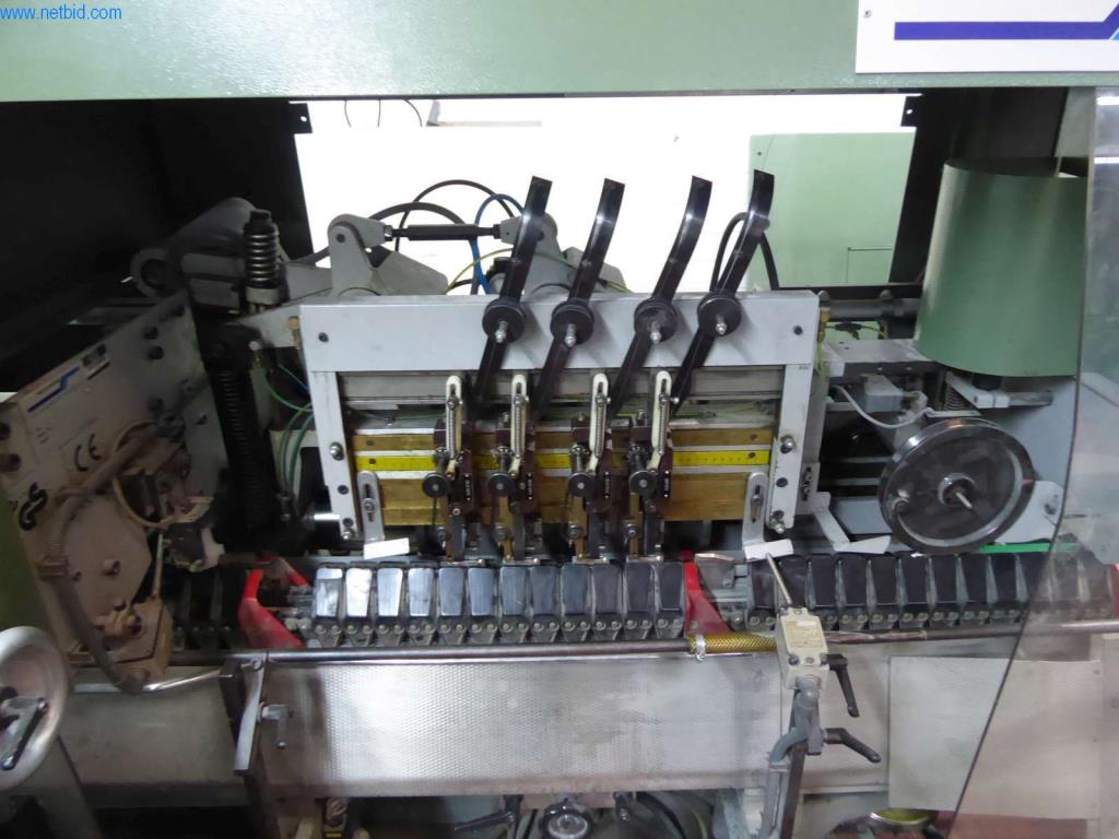 Máquinas e equipamentos numa gráfica-4