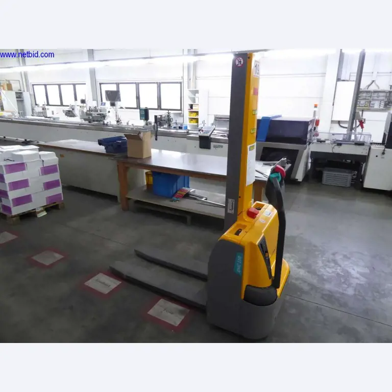 Maschinen und Ausstattung einer Druckerei-1