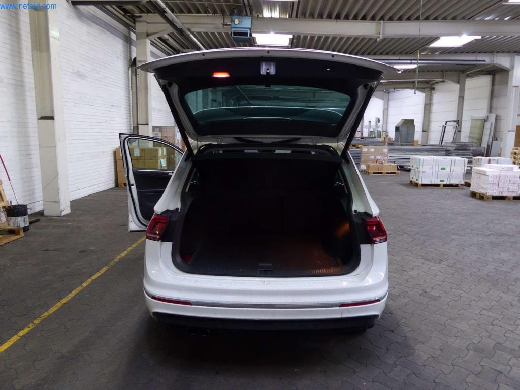 Máquinas e equipamentos numa gráfica-24