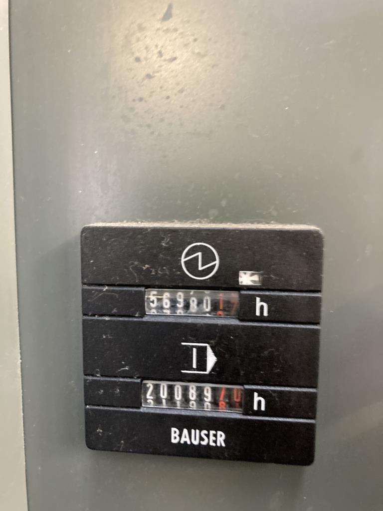 Machines d'un sous-traitant automobile de renom-15