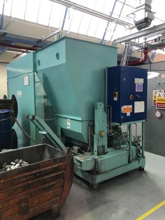 Machines d'un sous-traitant automobile de renom-2