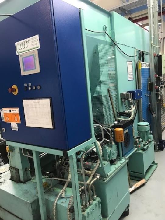 Machines d'un sous-traitant automobile de renom-3