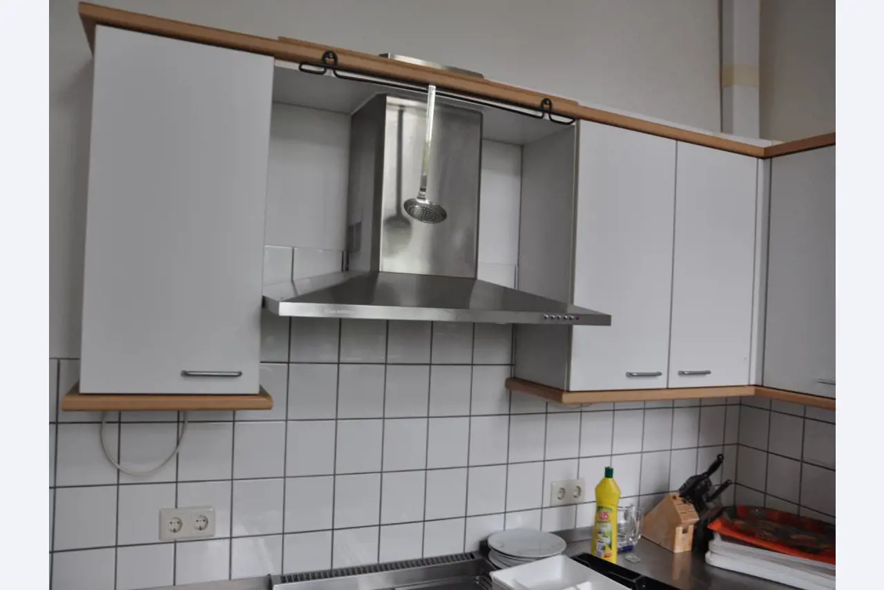 Dobro vzdrževana oprema kuhinje in menz, ki ni več potrebna-6