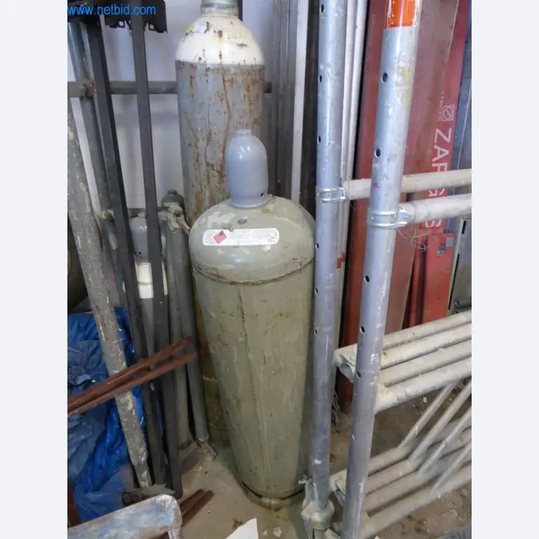 Dobře udržované stroje z oblasti interiérového designu a stavebnictví-1