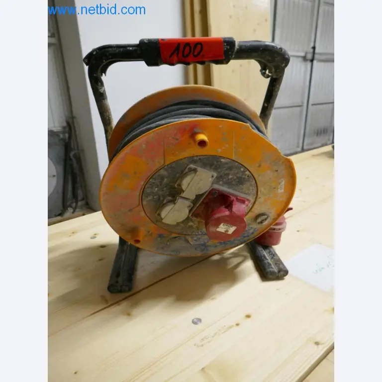 Dobře udržované stroje z oblasti interiérového designu a stavebnictví-1