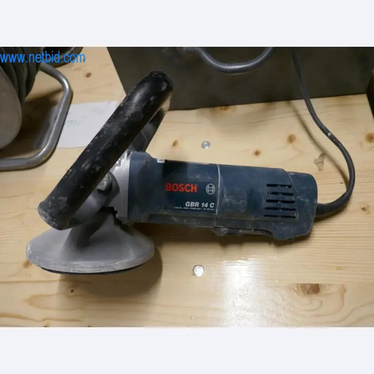 Dobře udržované stroje z oblasti interiérového designu a stavebnictví-2