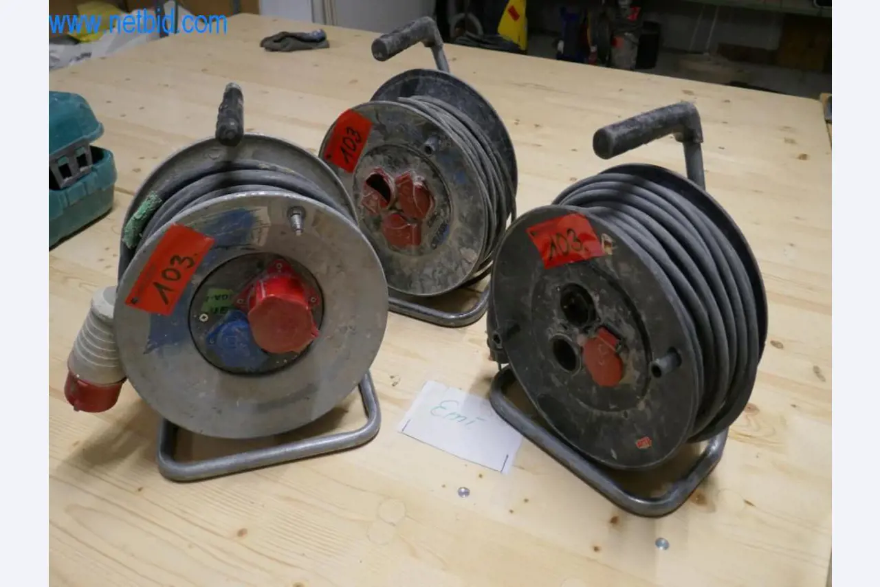 Dobře udržované stroje z oblasti interiérového designu a stavebnictví-4