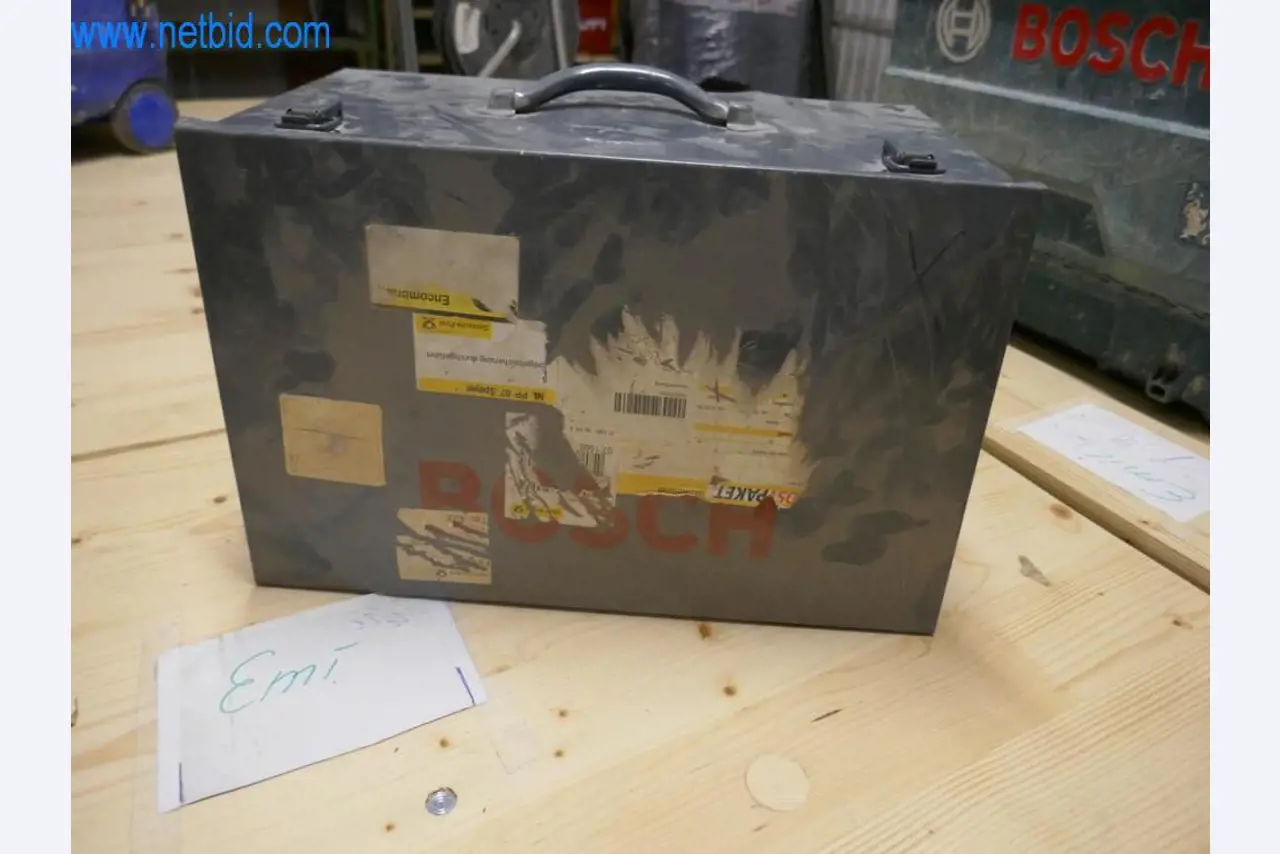 Dobře udržované stroje z oblasti interiérového designu a stavebnictví-5