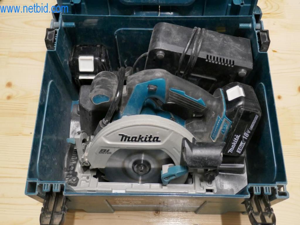 Máquinas en buen estado del sector del diseño de interiores y la construcción-3