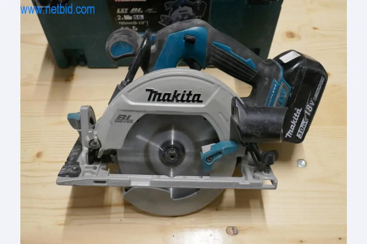 Máquinas en buen estado del sector del diseño de interiores y la construcción-4