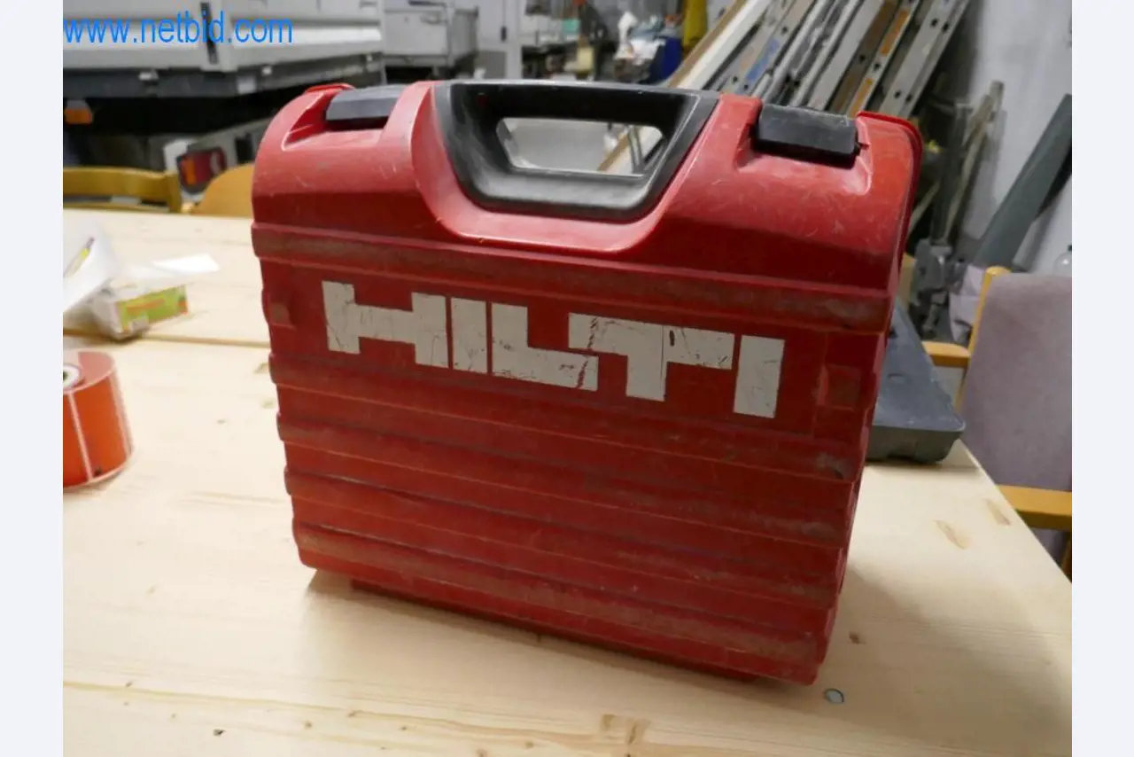 Dobro vzdrževani stroji iz sektorja notranjega oblikovanja in gradbeništva-2