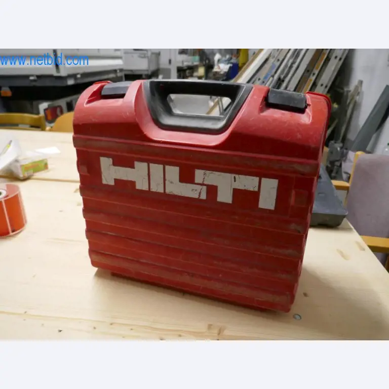 Dobro vzdrževani stroji iz sektorja notranjega oblikovanja in gradbeništva-2