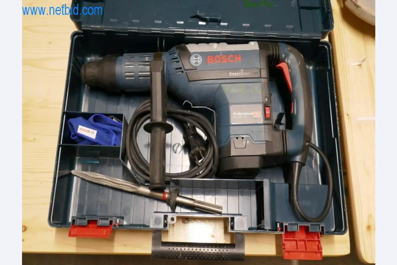 Dobro vzdrževani stroji iz sektorja notranjega oblikovanja in gradbeništva-1