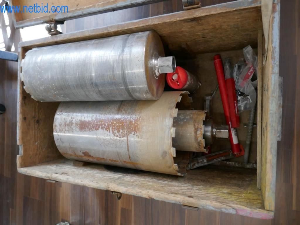 Máquinas bem conservadas do sector da decoração de interiores e da construção-2