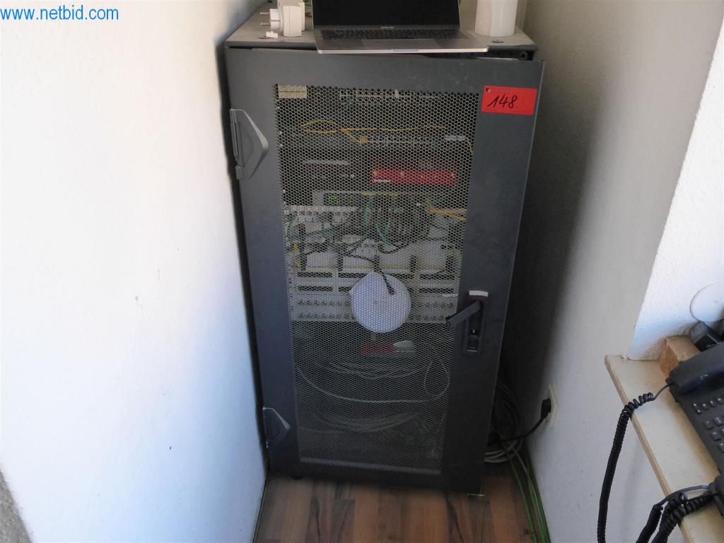 Dobro vzdrževani stroji iz sektorja notranjega oblikovanja in gradbeništva-1