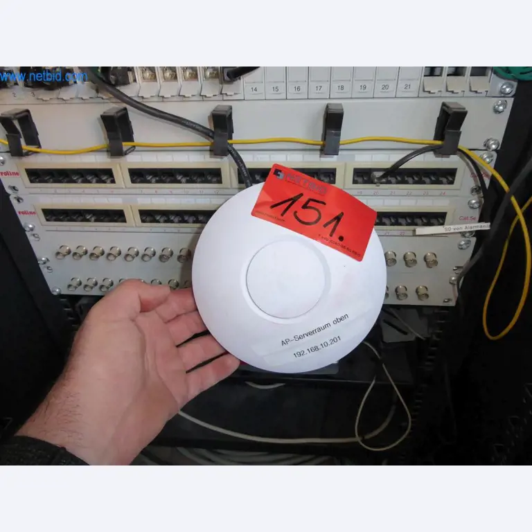 Dobro vzdrževani stroji iz sektorja notranjega oblikovanja in gradbeništva-1