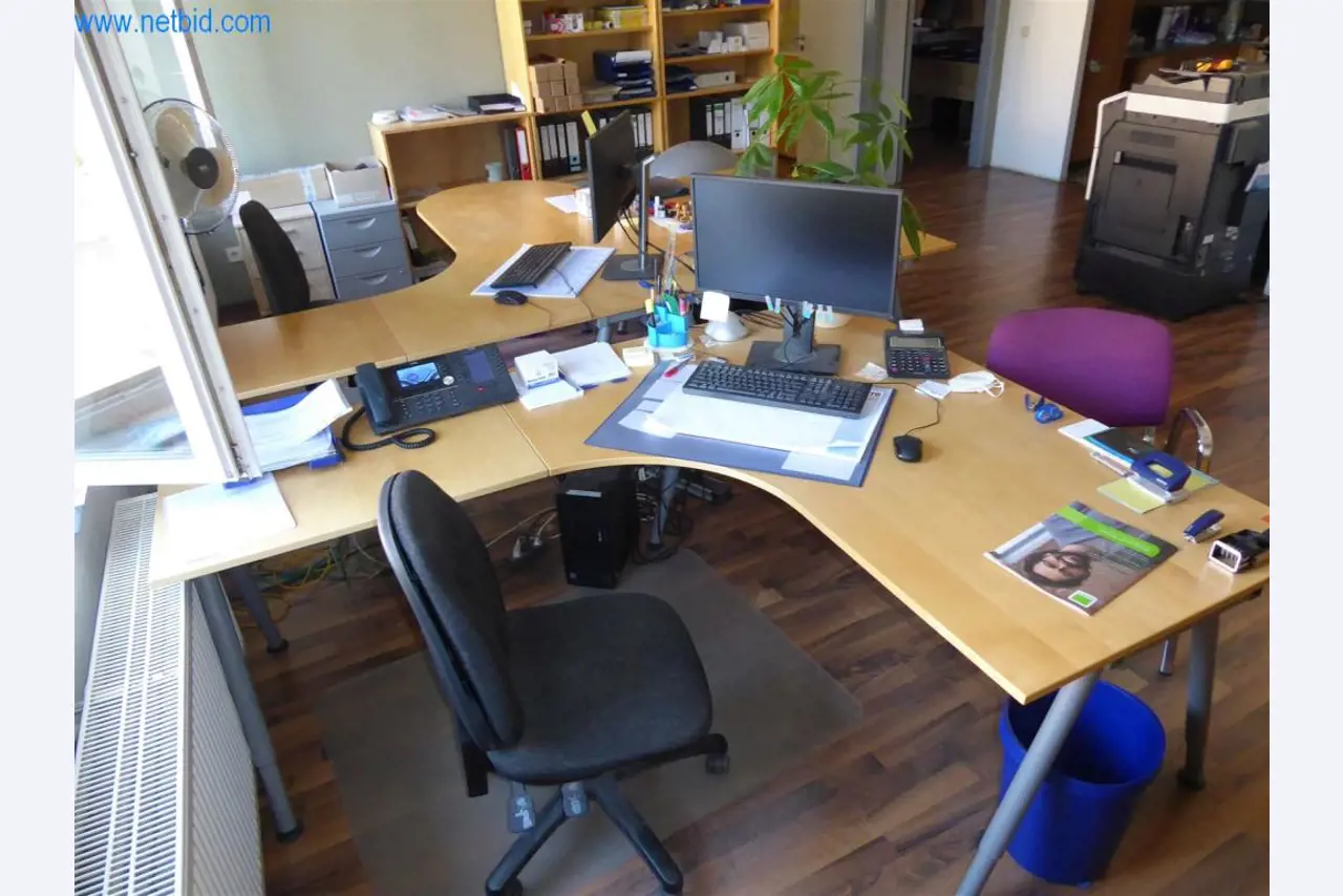 Máquinas bem conservadas do sector da decoração de interiores e da construção-2