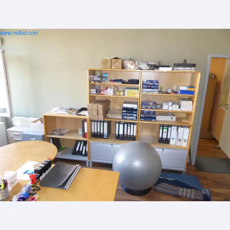 Máquinas bem conservadas do sector da decoração de interiores e da construção-6