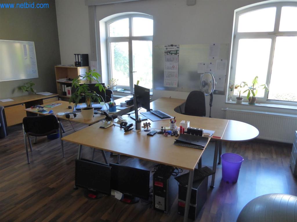 Máquinas en buen estado del sector del diseño de interiores y la construcción-7