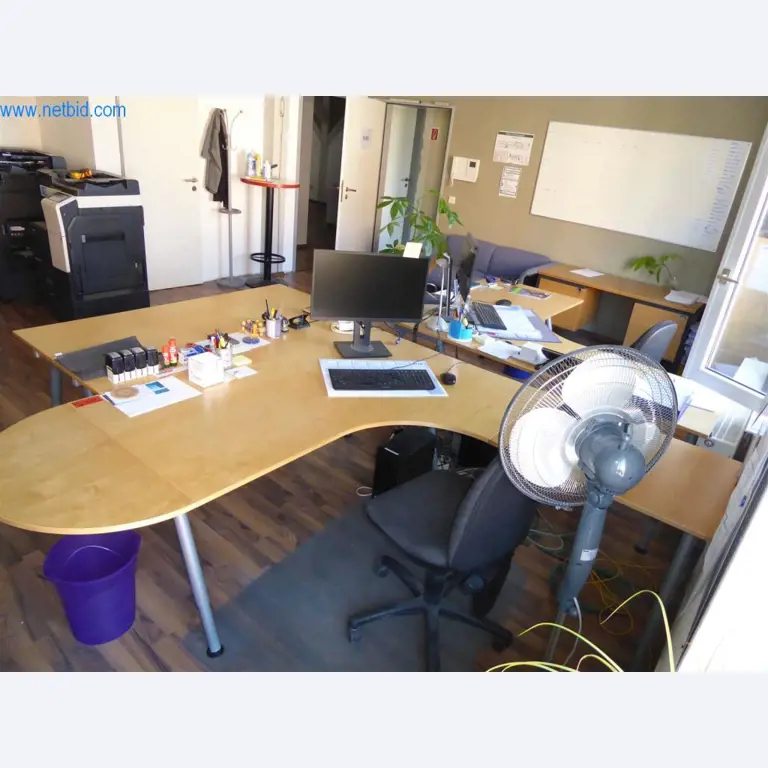 Máquinas bem conservadas do sector da decoração de interiores e da construção-9