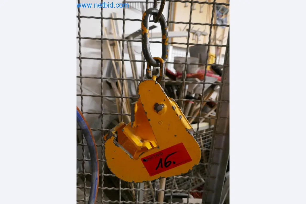 Máquinas en buen estado del sector del diseño de interiores y la construcción-1