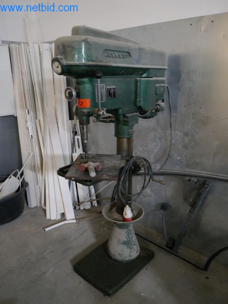 Máquinas en buen estado del sector del diseño de interiores y la construcción-1