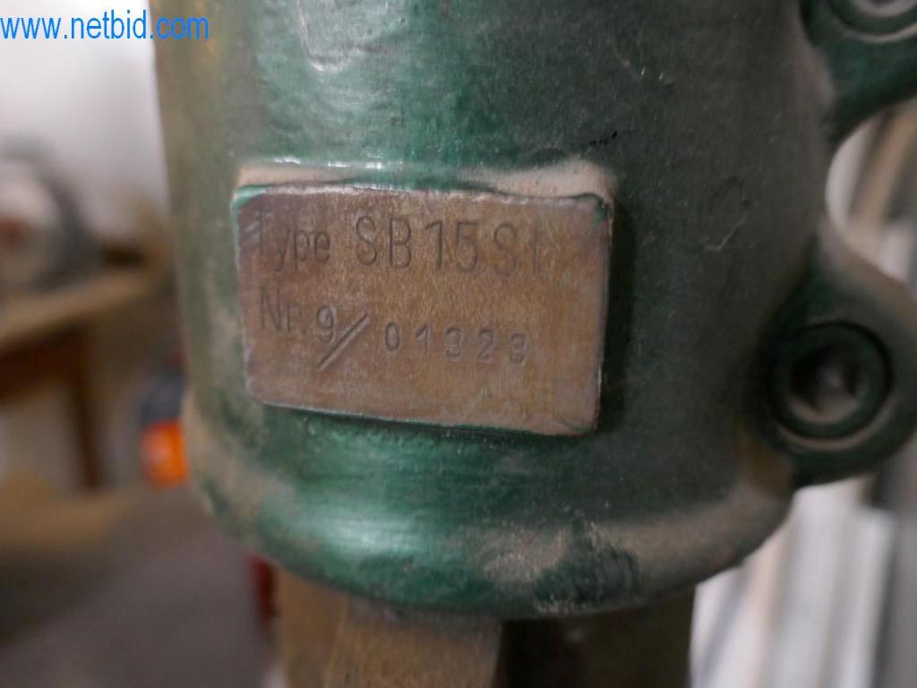 Máquinas en buen estado del sector del diseño de interiores y la construcción-4