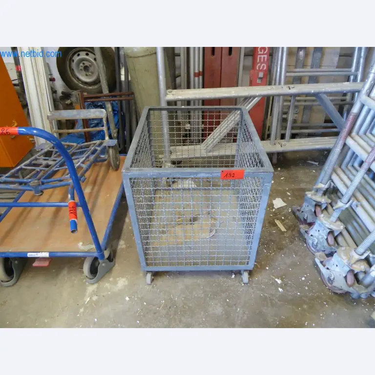 Máquinas en buen estado del sector del diseño de interiores y la construcción-1