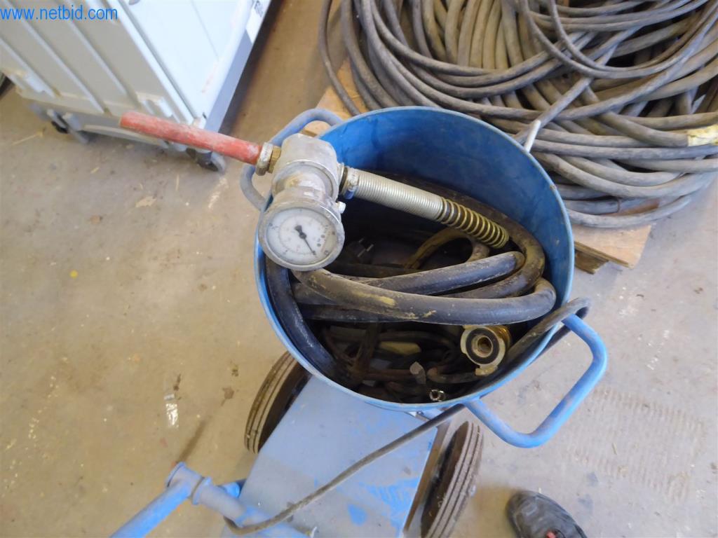 Dobře udržované stroje z oblasti interiérového designu a stavebnictví-5