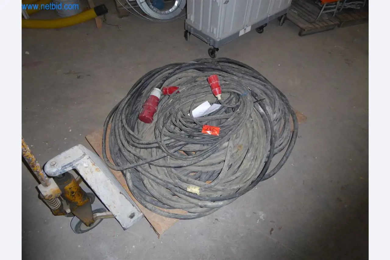 Máquinas en buen estado del sector del diseño de interiores y la construcción-1