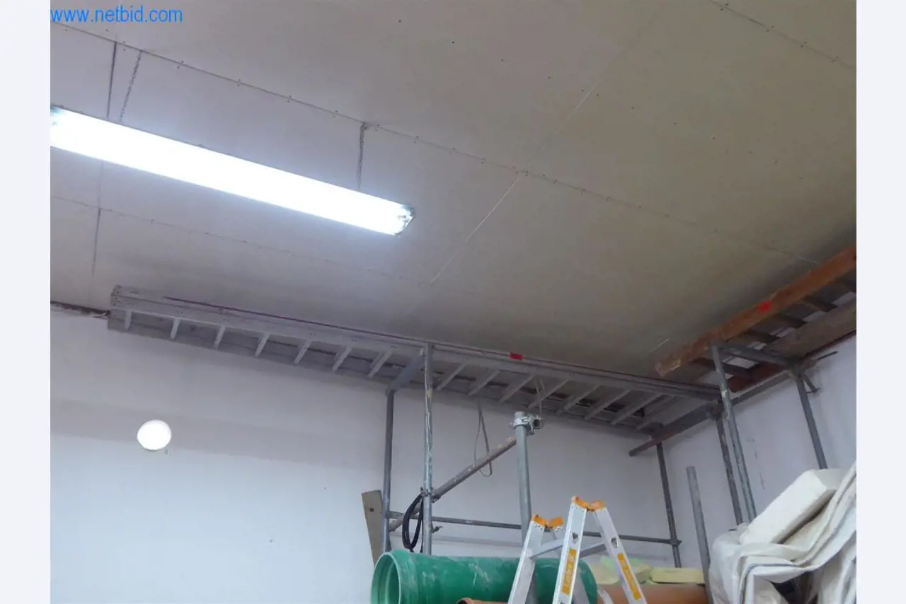 Máquinas en buen estado del sector del diseño de interiores y la construcción-2