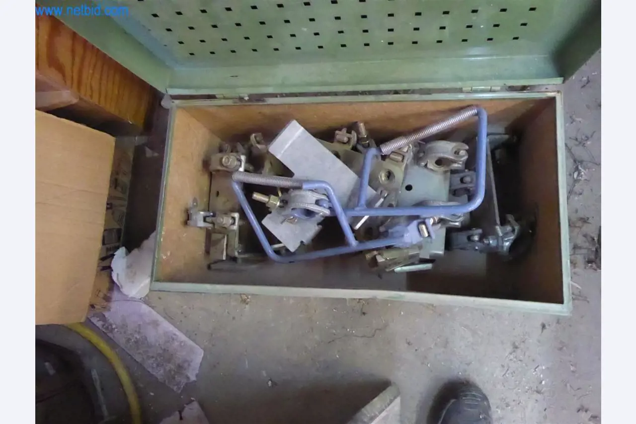 Goed onderhouden machines uit de interieur- en bouwsector-11