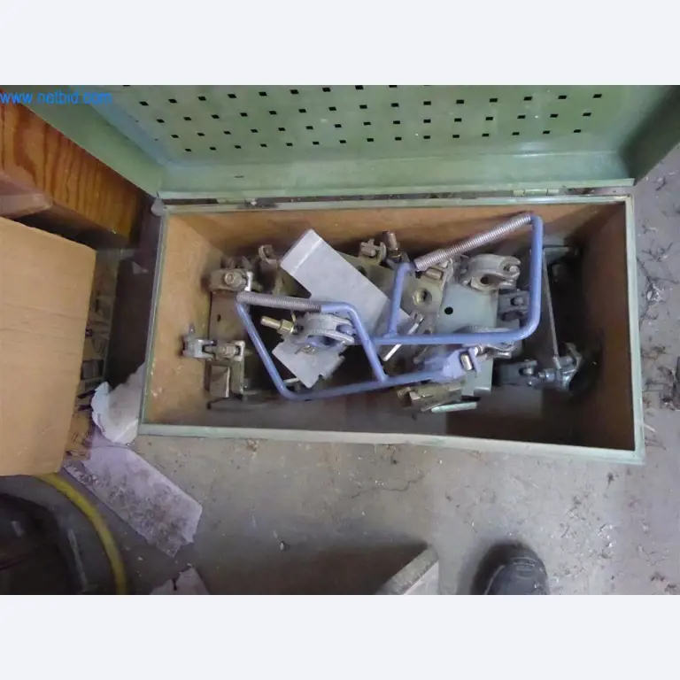 Goed onderhouden machines uit de interieur- en bouwsector-11