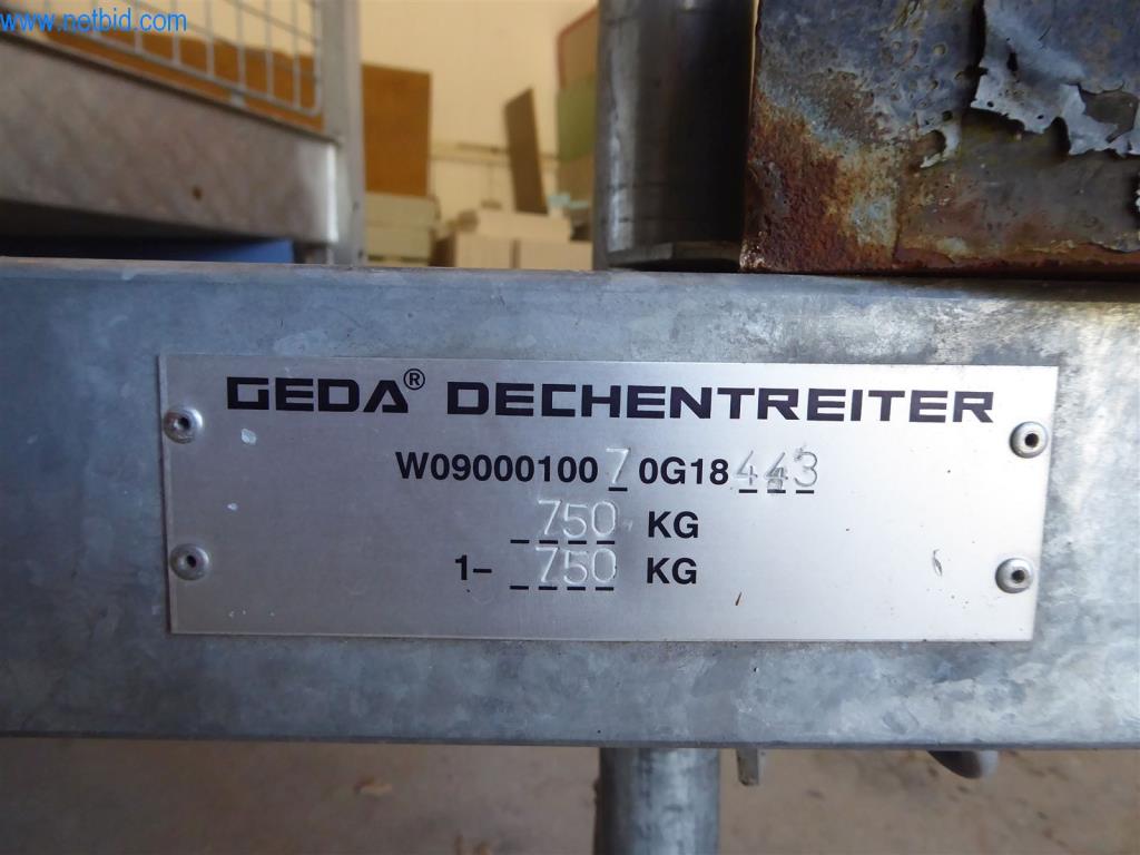 Máquinas bem conservadas do sector da decoração de interiores e da construção-2