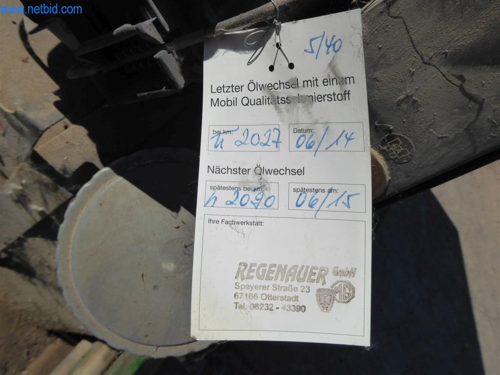 Máquinas bem conservadas do sector da decoração de interiores e da construção-10