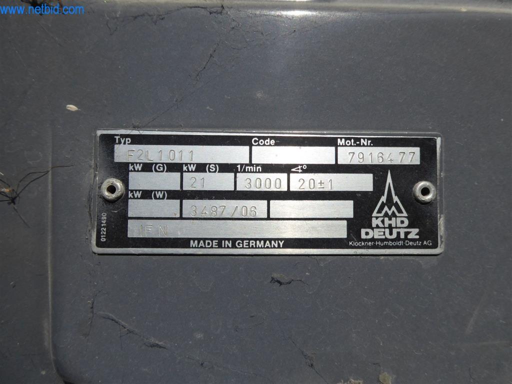 Máquinas bem conservadas do sector da decoração de interiores e da construção-8