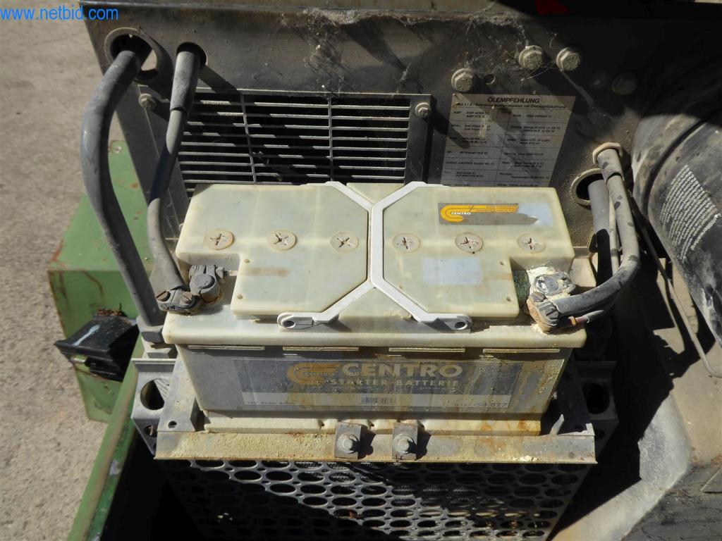 Máquinas bem conservadas do sector da decoração de interiores e da construção-9