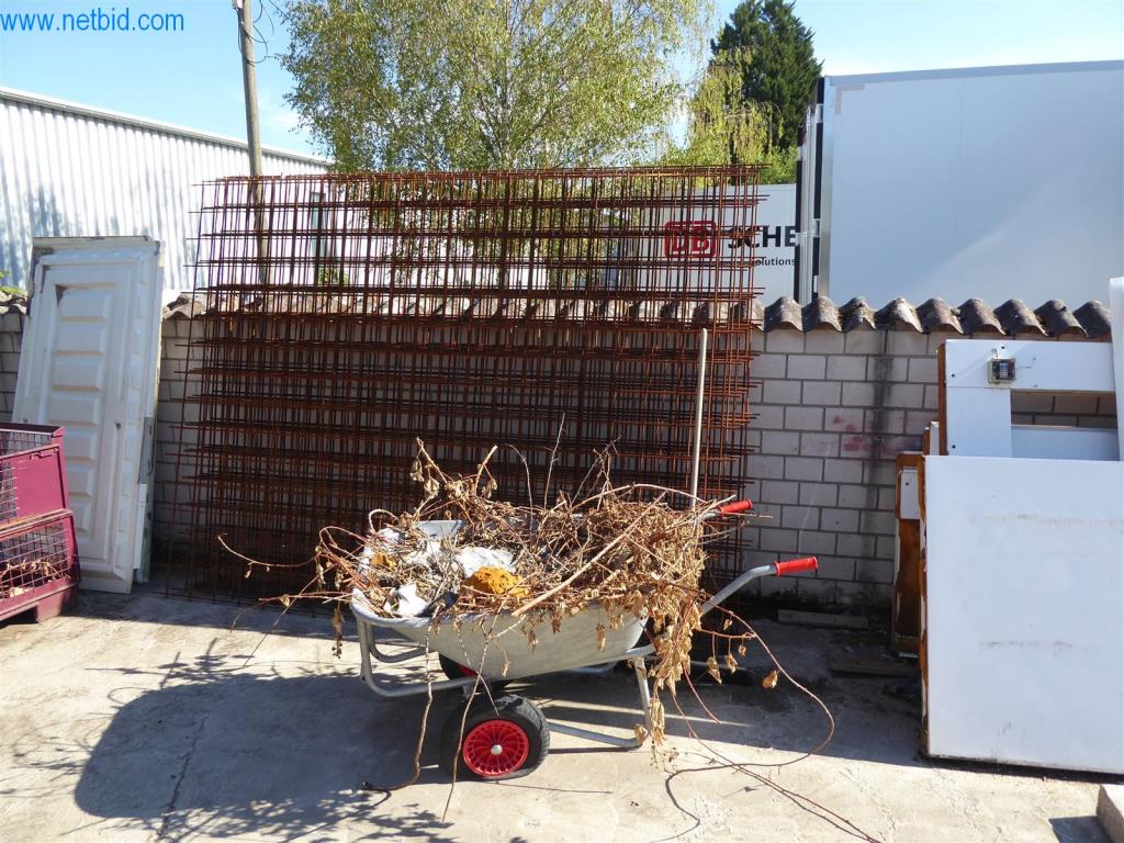 Dobře udržované stroje z oblasti interiérového designu a stavebnictví-11