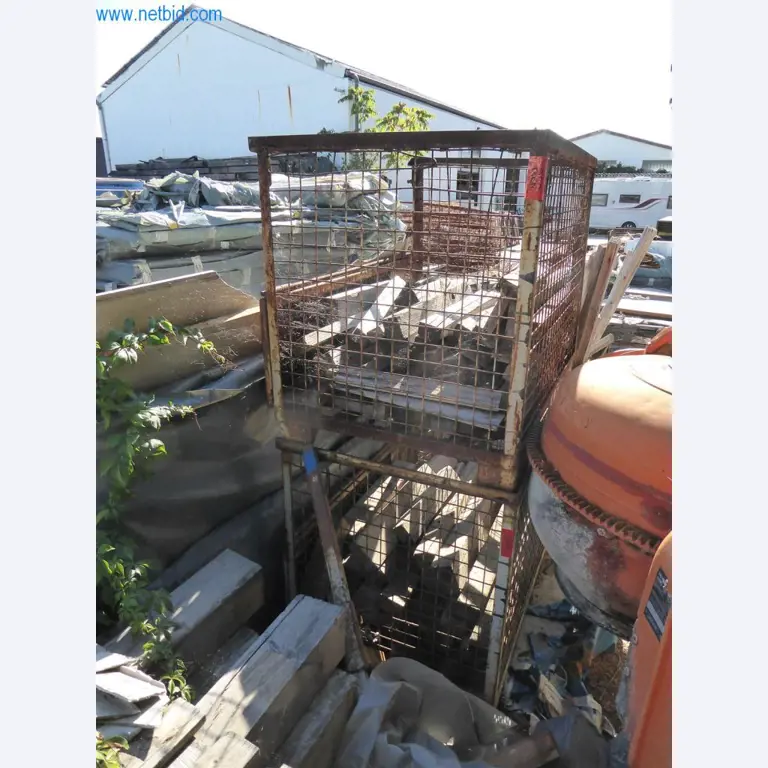 Dobro vzdrževani stroji iz sektorja notranjega oblikovanja in gradbeništva-2