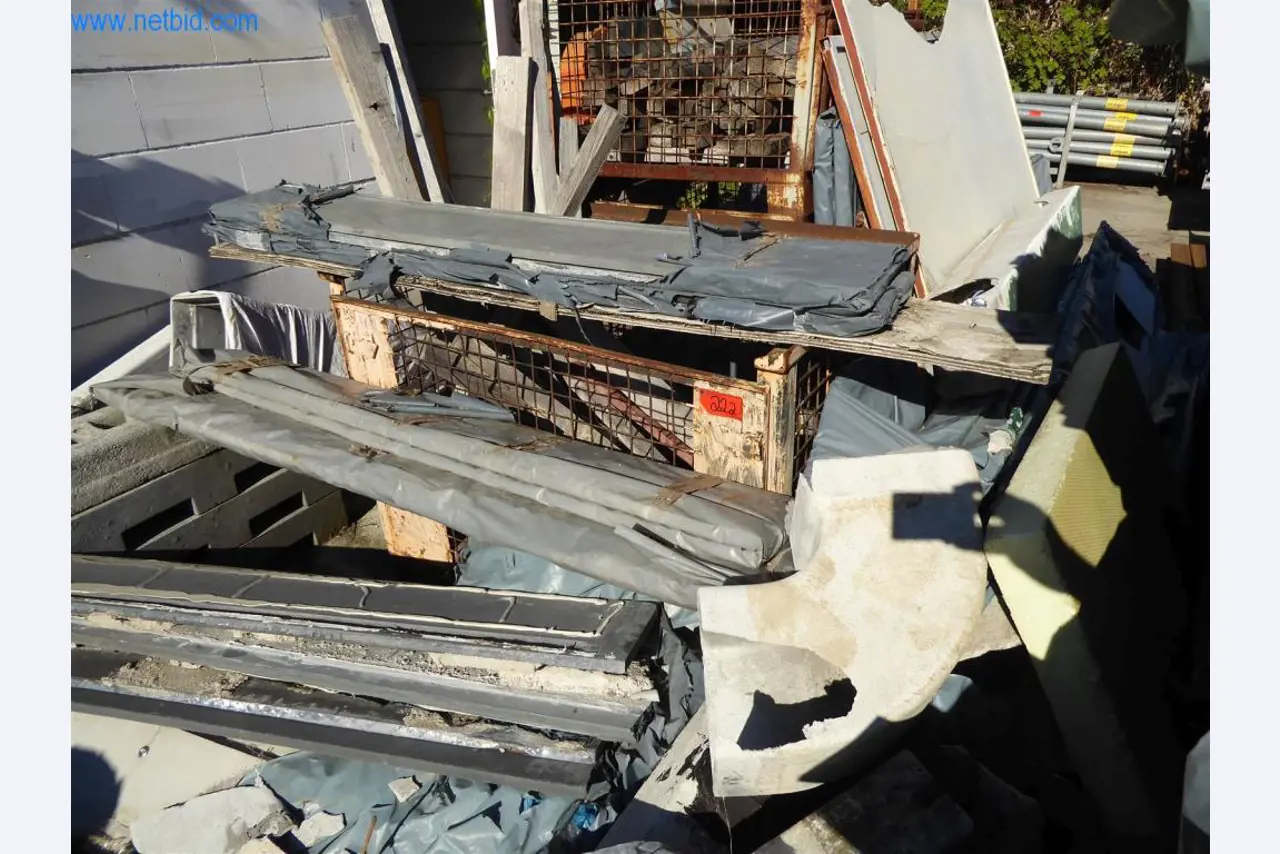 Dobro vzdrževani stroji iz sektorja notranjega oblikovanja in gradbeništva-3