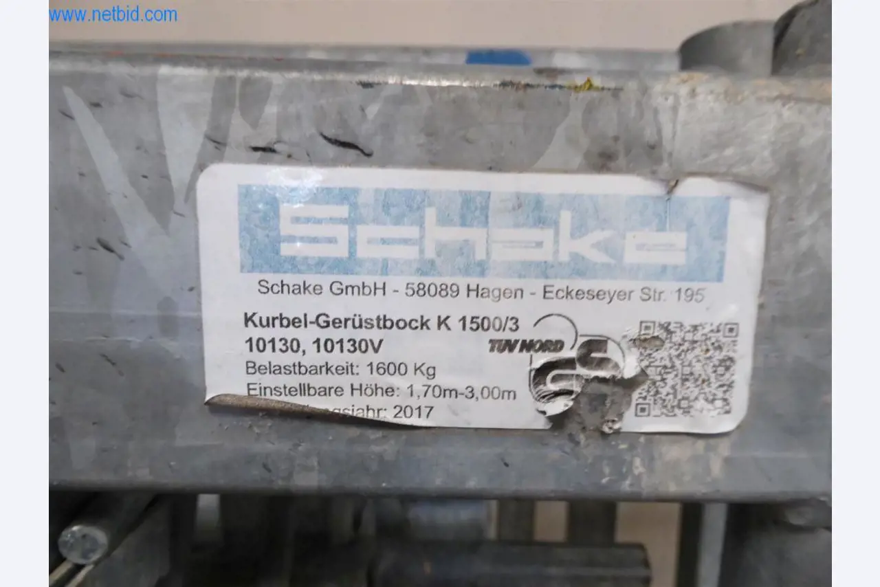 Dobro vzdrževani stroji iz sektorja notranjega oblikovanja in gradbeništva-2