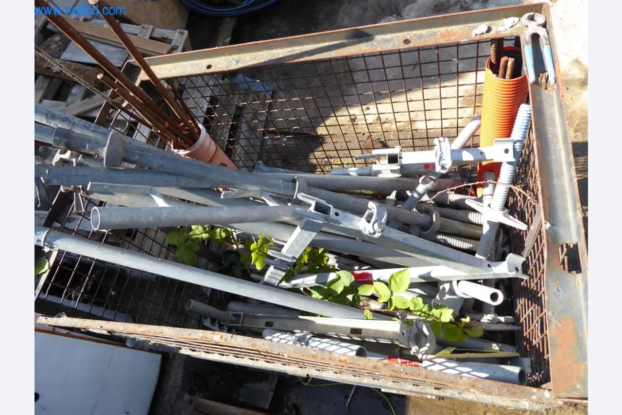 Dobře udržované stroje z oblasti interiérového designu a stavebnictví-3