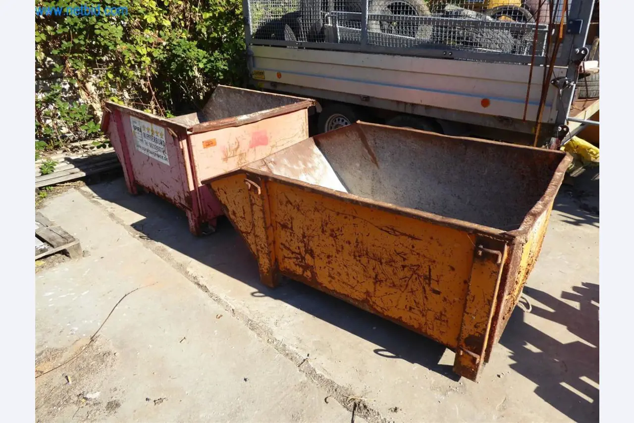 Dobro vzdrževani stroji iz sektorja notranjega oblikovanja in gradbeništva-1