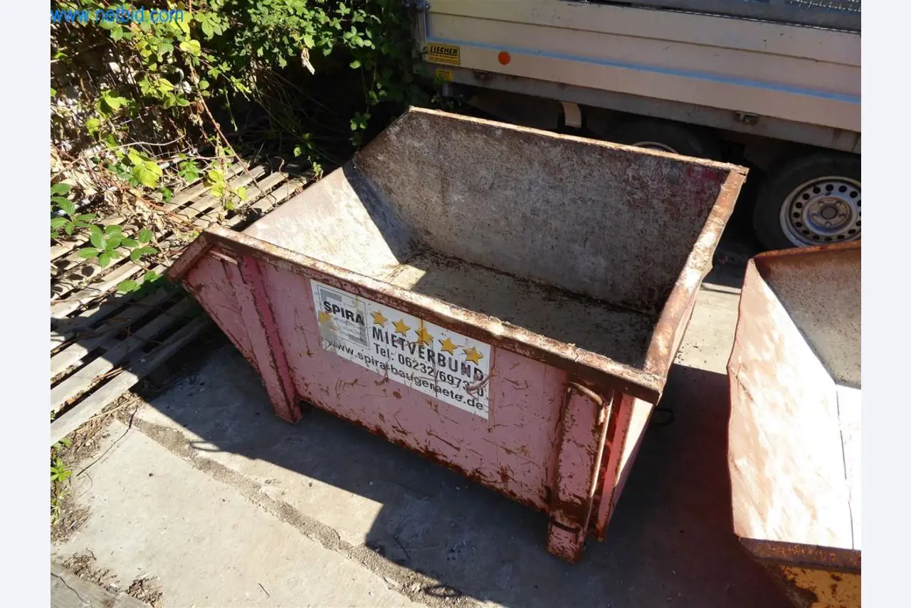 Dobro vzdrževani stroji iz sektorja notranjega oblikovanja in gradbeništva-2