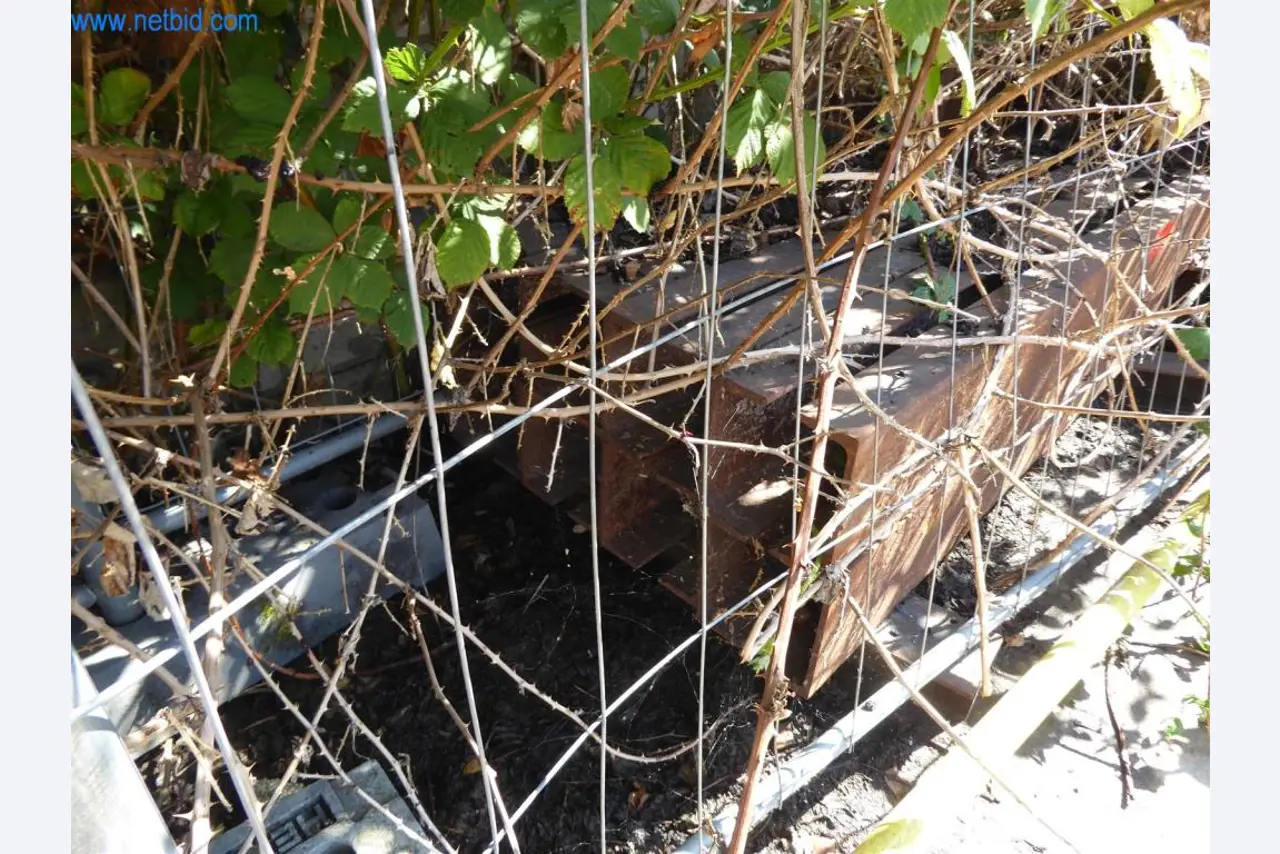 Máquinas en buen estado del sector del diseño de interiores y la construcción-3