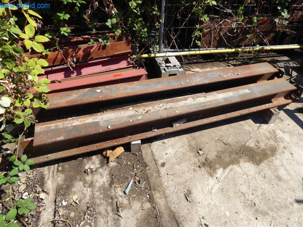 Máquinas bem conservadas do sector da decoração de interiores e da construção-7