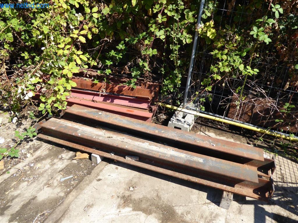 Máquinas bem conservadas do sector da decoração de interiores e da construção-8